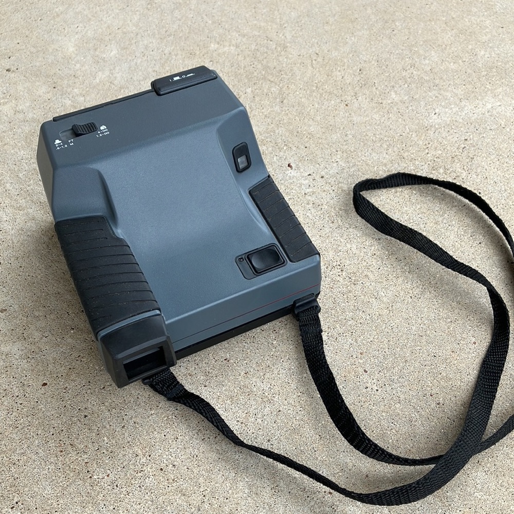 Vintage Polaroid camera - Picture 7 of 8